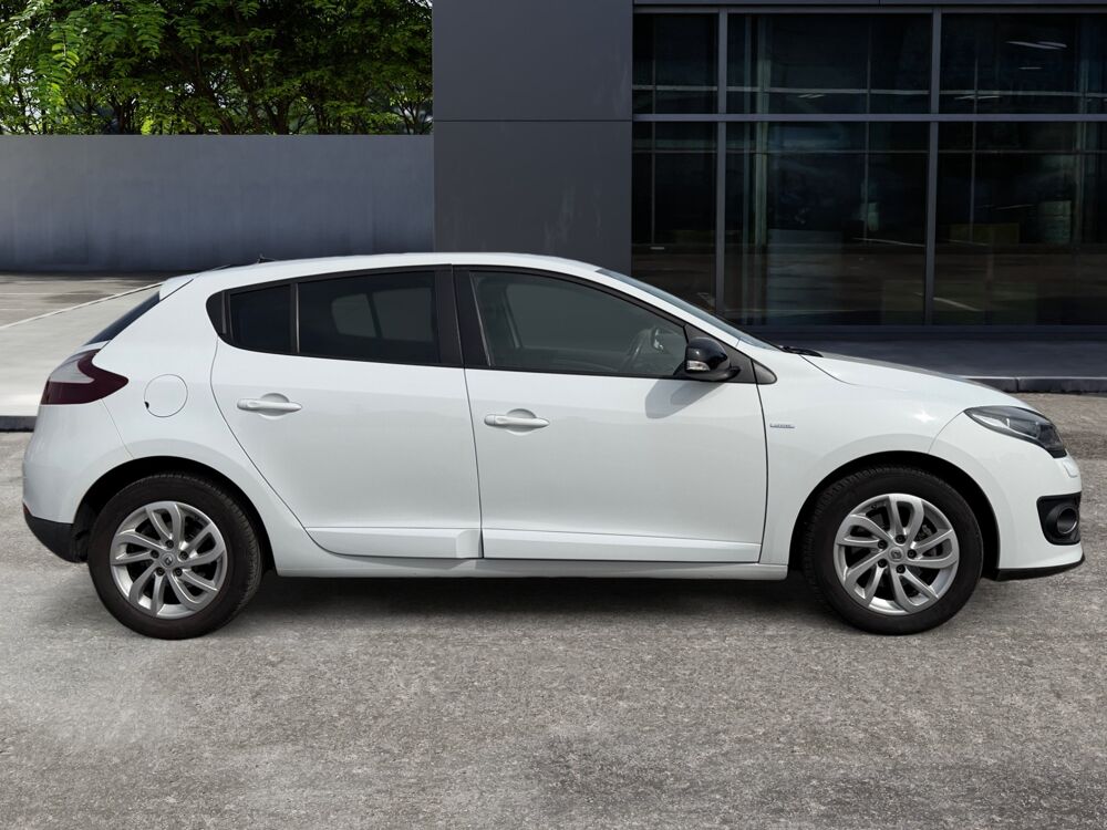 M&eacute;gane TCE 116 ch Energy Limited /2&egrave;me main/ Attelage 2015 occasion 38300 Bourgoin-Jallieu