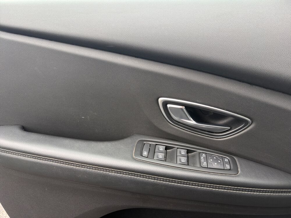 Grand scenic IV 1.5 Dci 110 ch Business Edc Bva /CarPlay/Cam&eacute;ra de recul/7 P 2018 occasion 14000 Caen