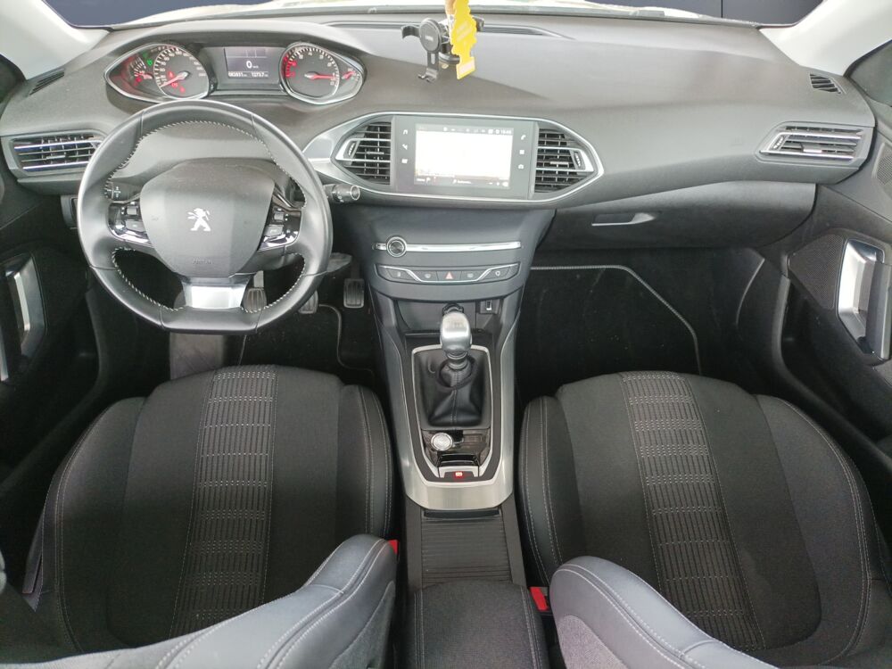 308 110 ch Allure /Toit Pano/Gps/Cam&eacute;ra 2018 occasion 86000 Poitiers