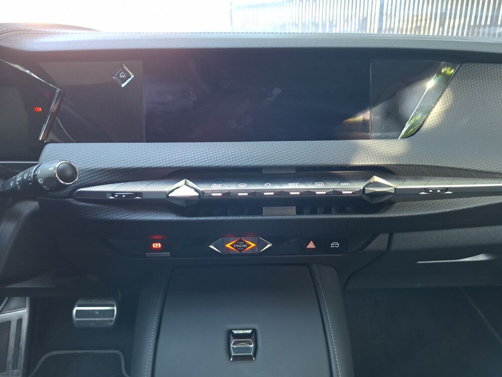 DS4 1.6 E-TENSE 225 ch Rivoli Bva /Carplay/Cam&eacute;ras avant et arri 2022 occasion 83480 Puget-sur-Argens