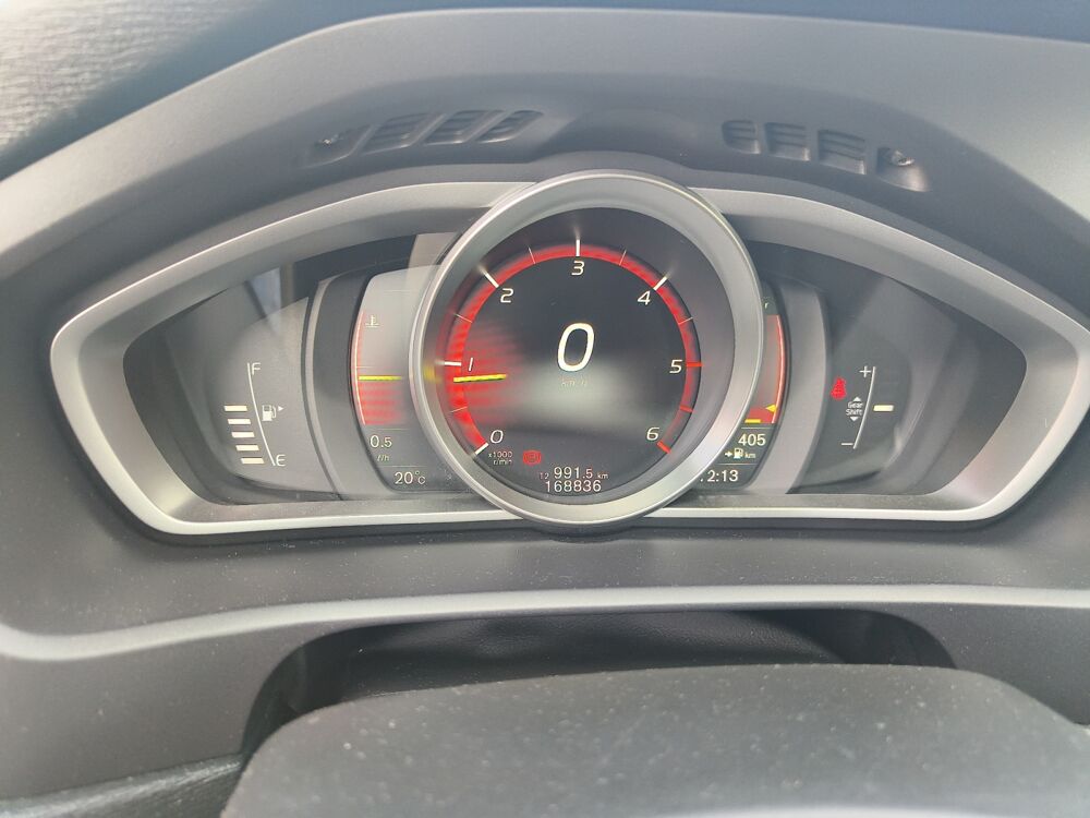 V40 2.0 D2 120 ch Eco Kinetic /Distribution ok 2018 occasion 01200 VALSERHONE