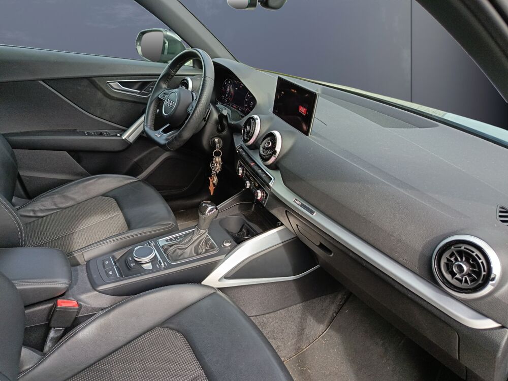 Q2 2.0 30 Tdi 115 ch S-line S-tronic Bva /Toit ouvrant/Radar de 2021 occasion 40100 Dax