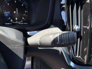 V60 2.0 197 ch Hybride R-DESIGN Geartronic /Toit ouvrant/Jantes 2022 occasion 31650 Lauzerville