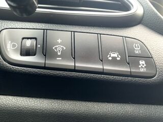 i30 Edition #Navi /Moteur &agrave; chaine, 1L T-GDi 120Ch, 1&egrave;re main 2018 occasion 60800 Cr&eacute;py-en-Valois