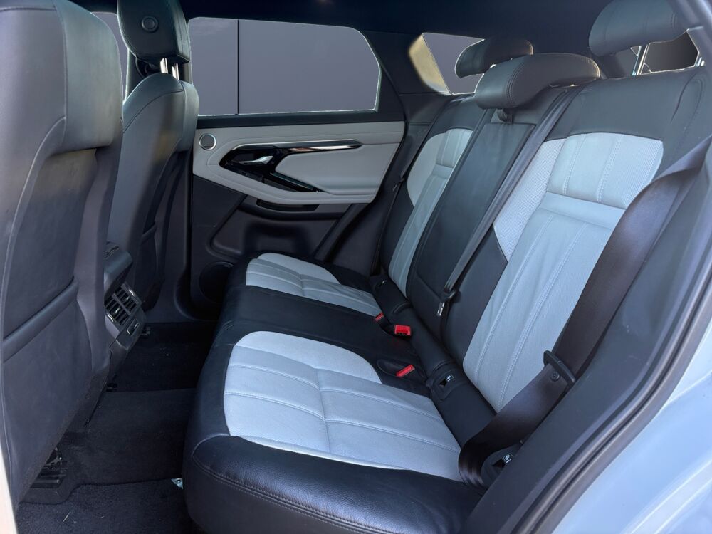 Range Rover Evoque 2.0 d Hybrid 180 ch 4wd R-Dynamic /Toit ouvrant/Carplay/Meri 2019 occasion 17000 La Rochelle