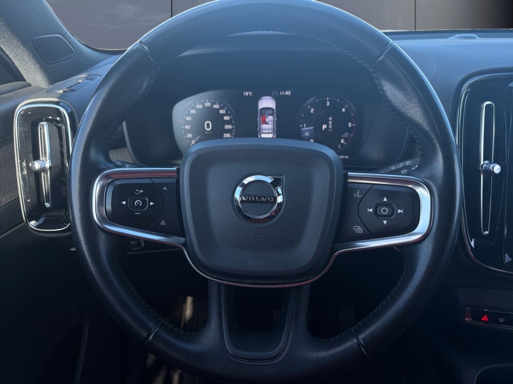XC40 2.0 D3 150 ch Inscription Luxe 2wd Geartronic Bva /Toit ouvr 2020 occasion 14000 Caen