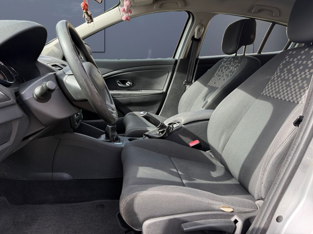 M&eacute;gane 1.5 Dci 90 Authentique 2013 occasion 43200 Yssingeaux