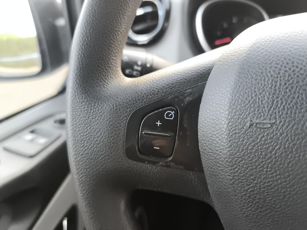 Trafic Fourgon 1.6 Dci 95 ch 1t0 L1h1 Grand-confort /Frigorifique A 2018 occasion 63500 Issoire