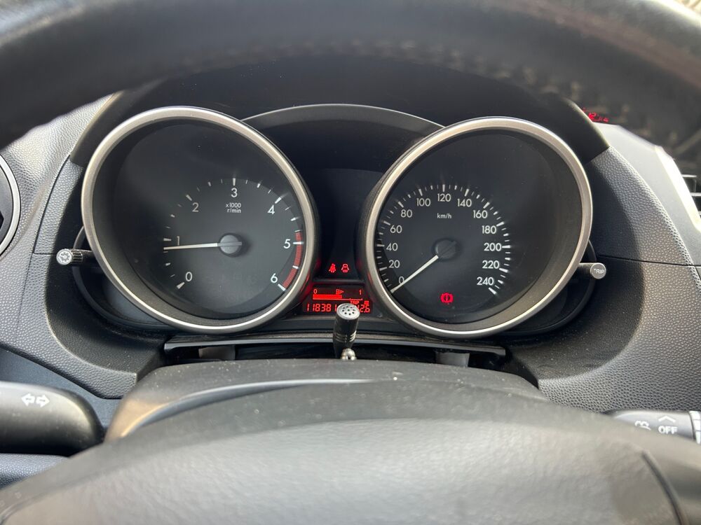 Mazda5 1.6 Mz-cd 115 Dynamique 2011 occasion 46000 Cahors