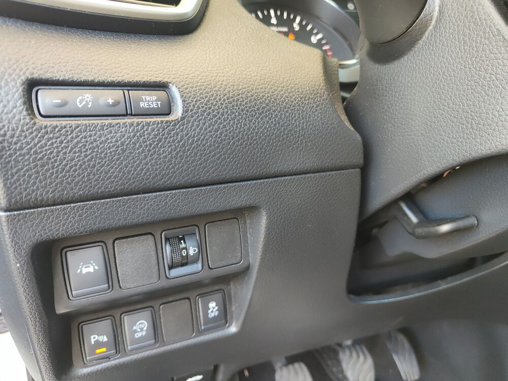 Qashqai 1.2 Digt 115 ch N-connecta 2wd /Toit panoramique/Cam&eacute;ra 360 2016 occasion 28500 Vernouillet