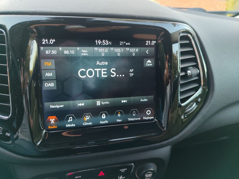 Compass 2.0 multijet 2 170ch active drive bva9 2017 occasion 40230 saint vincent de tyrosse
