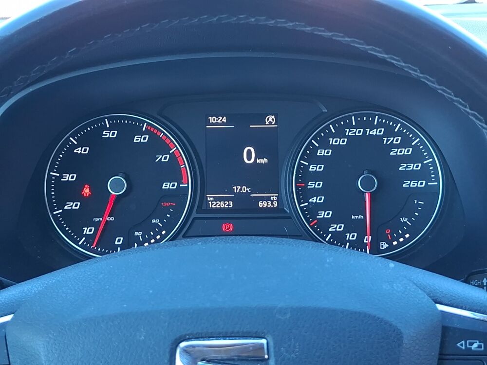 Leon 1.2 Tsi 110 ch Style Start-stop /Si&egrave;ges chauffants / Radars 2016 occasion 43000 Le Puy-en-Velay
