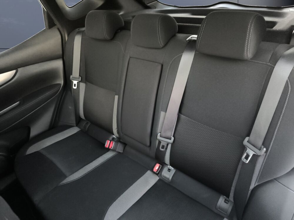 Qashqai 1.2 Digt 115 ch N-Connecta /Toit panoramique/Barre de toit/ 2018 occasion 63500 Issoire
