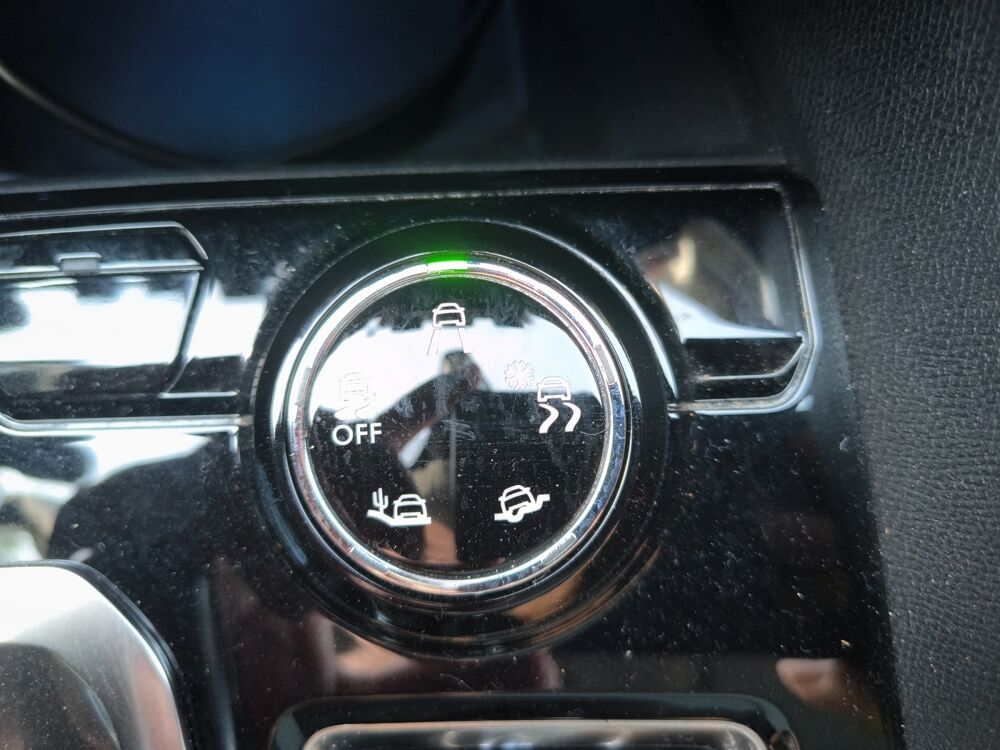 3008 1.2 Puretech 130 ch Crossway Eat S&amp;S /Carplay/Cam&eacute;ra de 2019 occasion 87000 Limoges