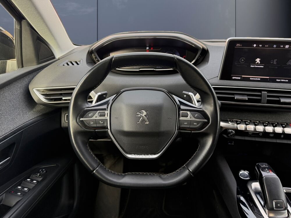 3008 Generation-ii 1.2 130 ch Allure Business Eat8 /CarPlay/Suivi 2019 occasion 59000 Lille