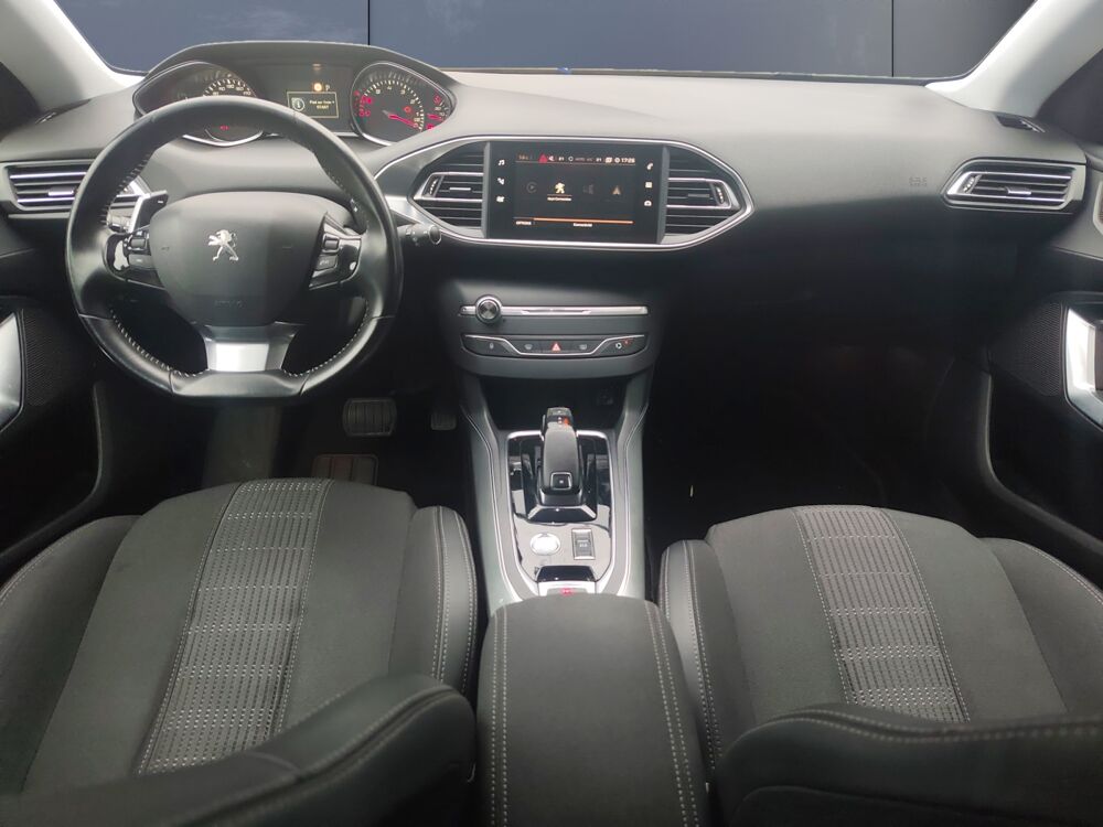 308 Generation-ii 1.2 Puretech 130 ch Allure Eat Bva Start-stop 2019 occasion 12850 Rodez