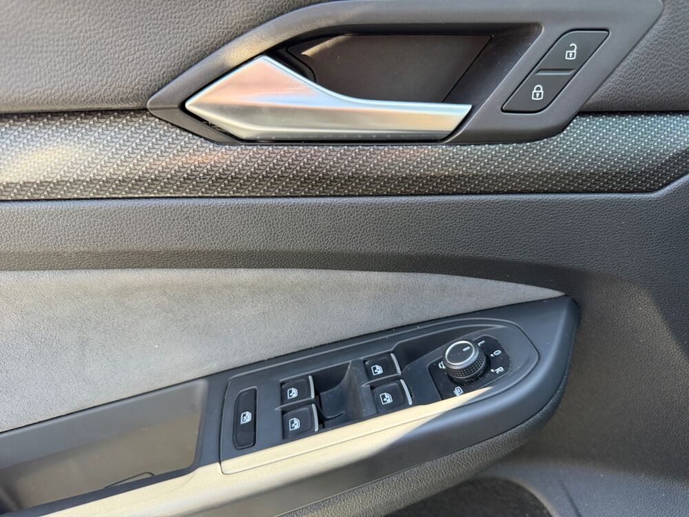 Golf 2.0 Tdi 150 ch R-line /Toit Ouvrant/CarPlay SANS FIL/Afficha 2020 occasion 34000 Montpellier