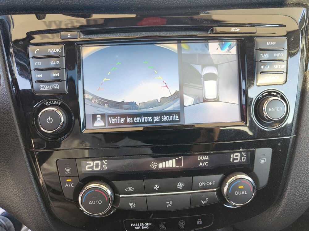 Qashqai 1.2 Digt 115 ch N-connecta 2wd /Toit panoramique/Cam&eacute;ra 360 2016 occasion 28500 Vernouillet