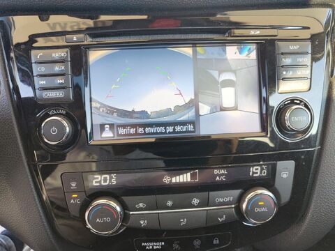 Qashqai 1.2 Digt 115 ch N-connecta 2wd /Toit panoramique/Cam&eacute;ra 360 2016 occasion 28500 Vernouillet