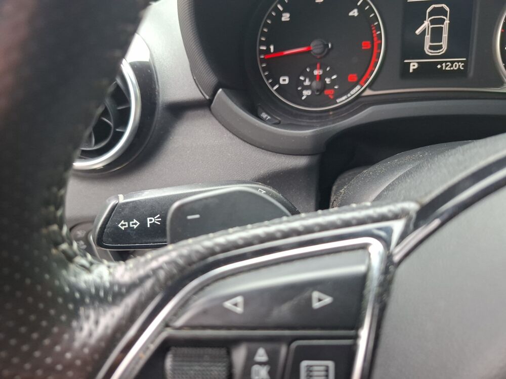 A1 1.6 Tdi 90 ch S-line S-tronic Bva /X&eacute;non Plus / Feux LED / S 2011 occasion 43000 Le Puy-en-Velay
