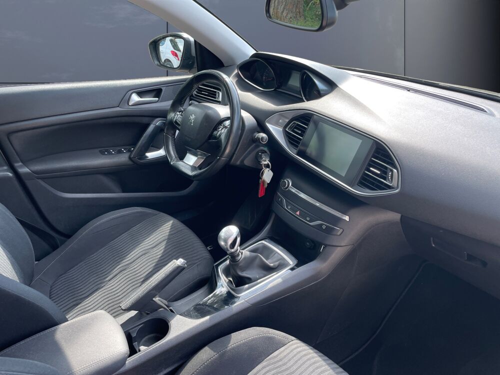308 1.6 Bluehdi 120 ch Business Pack 2015 occasion 30000 Nimes