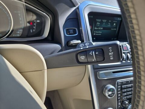 XC60 2.0 D4 180 ch Momentum Business Geartronic Bva /Toit ouvrant 2014 occasion 56100 Lorient