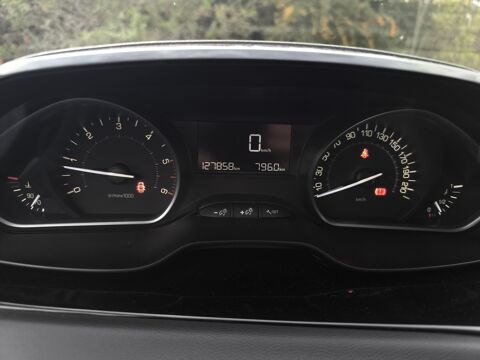 208 Generation-i 1.5 Bluehdi 100 ch Signature /Carplay&amp;Andro 2018 occasion 63500 Issoire