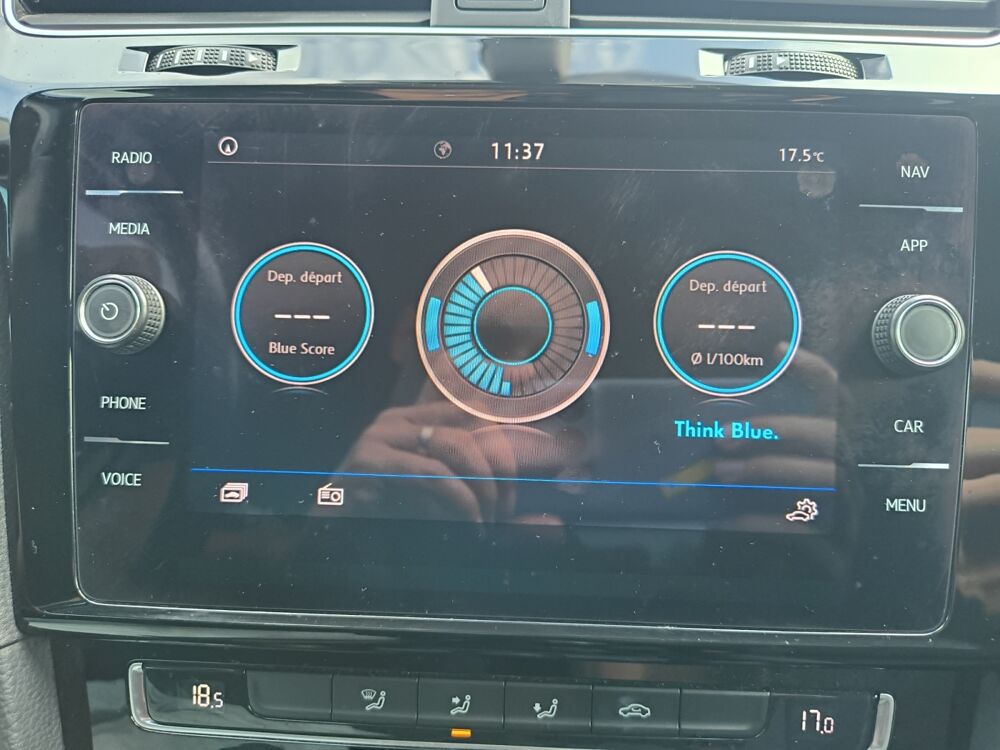 Golf 1.0 Tsi 110 ch Connect /Carplay/Cam&eacute;ra de recul/Clim bizones 2018 occasion 87500 Saint Yrieix La Perche