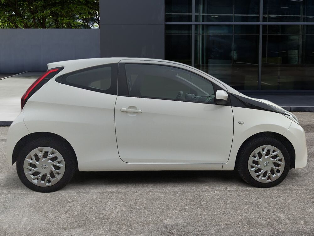 Aygo 1.0 Vvti 70 X-play 2018 occasion 01000 BOURG EN BRESSE