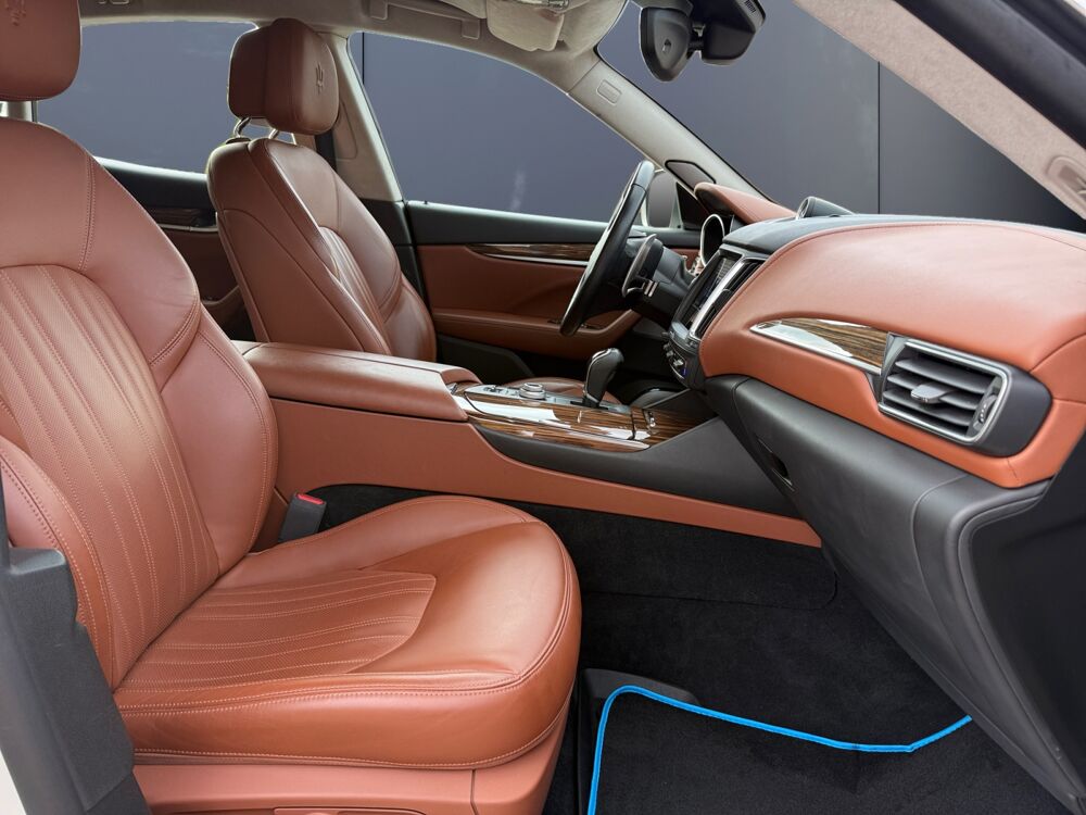 Levante Granlusso 3.0 430 ch S Q4 Bva /Si&egrave;ges Chauffants/Cam&eacute;ra 360 2019 occasion 43200 Yssingeaux