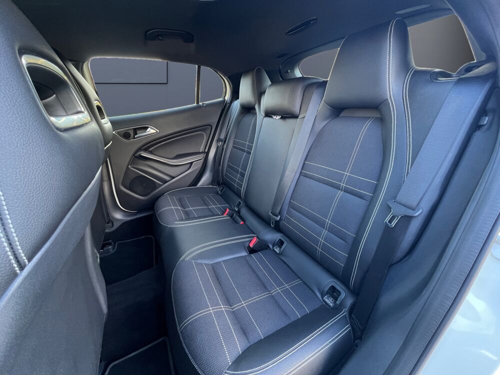 Classe GLA 2.2 200 D 135 ch Sensation 7g-dct Bva /Camera de recul/R&eacute;gul 2015 occasion 56100 Lorient