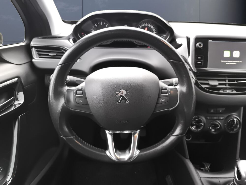 208 Generation-i 1.5 Bluehdi 100 ch Signature /Carplay&amp;Andro 2018 occasion 63500 Issoire