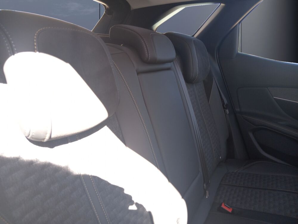3008 1.5 Bluehdi 130 ch Roadtrip Start-stop /Camera/Carplay/Gps 2021 occasion 43000 Le Puy-en-Velay