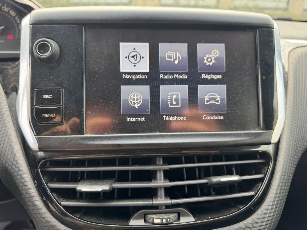 208 1.2 82 ch Style /Suivi Complet/2e Main/Radars/Connect/GPS 2016 occasion 59000 Lille
