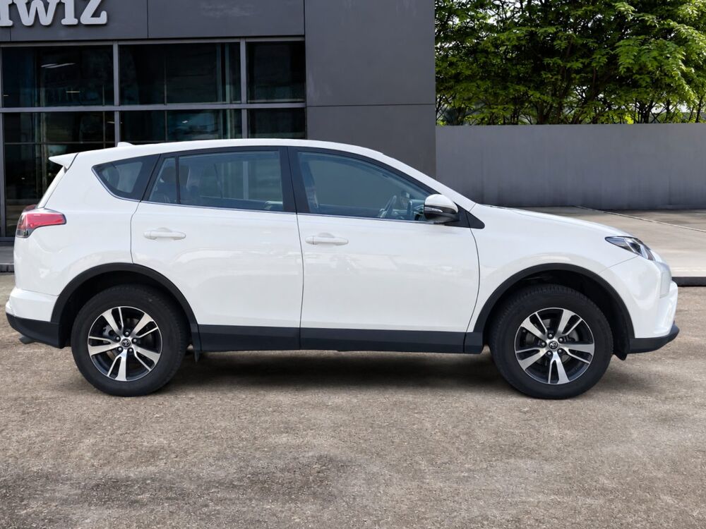RAV 4 151 ch VVT-i Dynamic AWD /Attelage amovible / Suivi Toyota 2017 occasion 67500 Haguenau