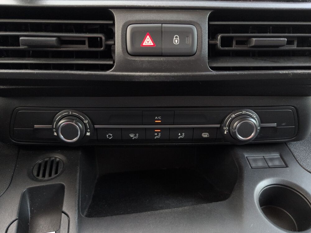Partner Fourgon Bluehdi 100 ch 1000kg L1 M Grip /Apple Carplay Andro 2022 occasion 69170 Tarare