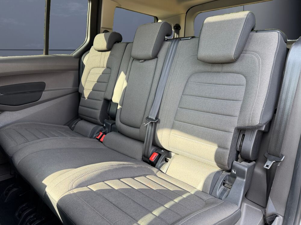 Tourneo VP 1.5 EcoBlue 120 ch Titanium /Attelage/Toit Panoramique/7 Pla 2020 occasion 38300 Bourgoin-Jallieu