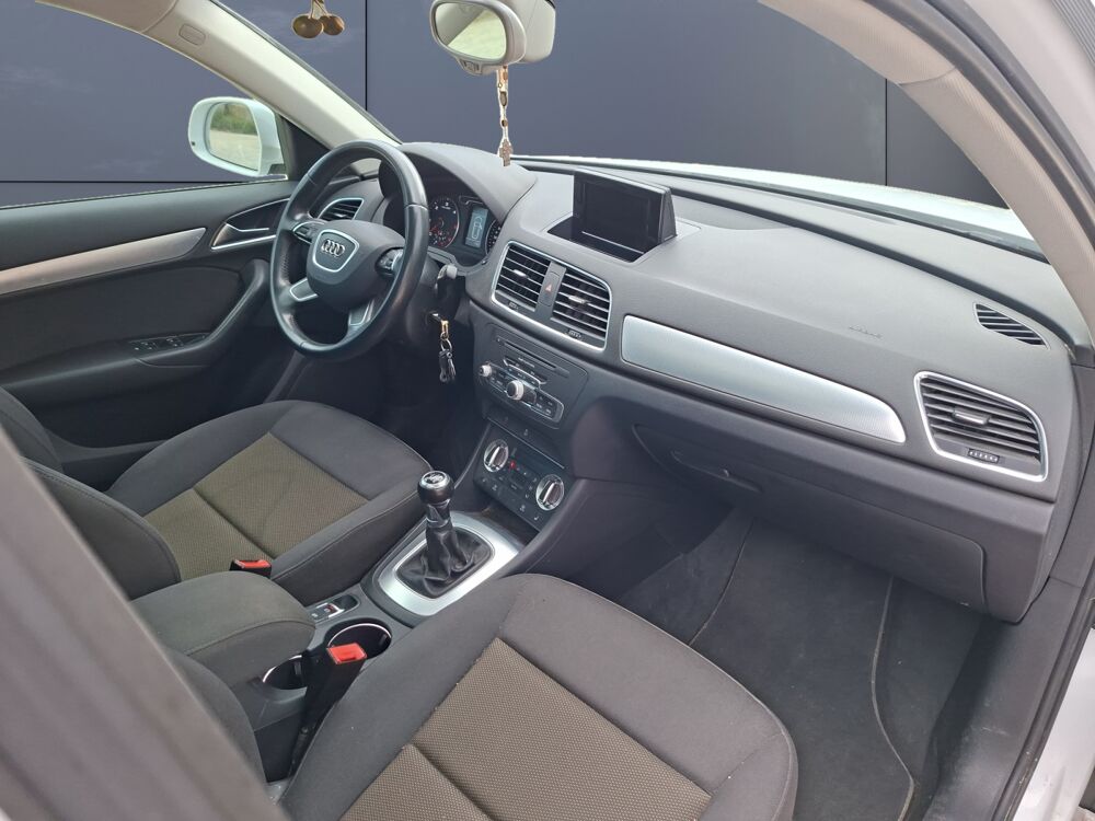 Q3 2.0 Tdi 140 ch Ambition Luxe /Toit ouvrant &eacute;lectrique/si&egrave;ges 2015 occasion 83550 Vidauban