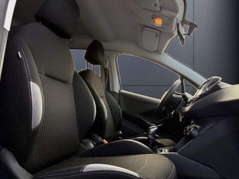 208 1.2 Vti 82 ch Style /Distribution neuve/Entretien complet 2014 occasion 77450 Montry