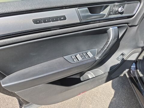Touareg 3.0 Tdi 260 ch Bluemotion R-line 4 Motion Bva 2016 occasion 41700 Le Controis en Sologne