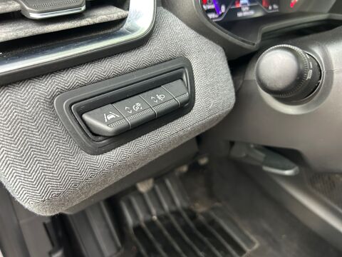 Clio 1.0 Tce 90ch Lutecia /CarPlay/R&eacute;gulateur-Limiteur/Radar AV-A 2021 occasion 18000 Bourges