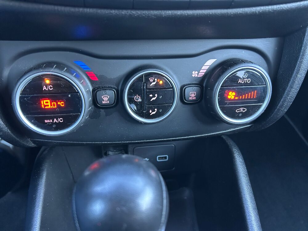 Tipo Sw 1.6 Mjt 120 ch Mirror Business Dct Bva Start-stop 2020 occasion 43120 Monistrol-sur-Loire