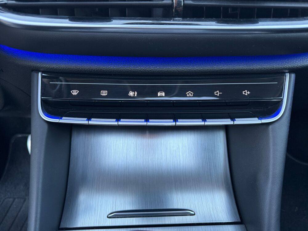 MG.EHS 258 ch GDI PHEV Luxury /CarPlay et Android Auto/ Toit ouvran 2021 occasion 38300 Bourgoin-Jallieu