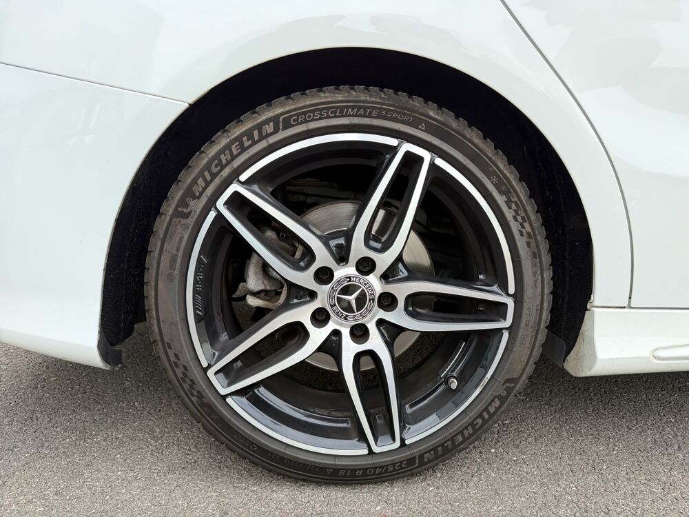 Classe CLA Coupe 1.6 180 120 Fascination 7g-dct Bva /Suivi complet Merc 2018 occasion 69720 Saint-Laurent-de-Mure