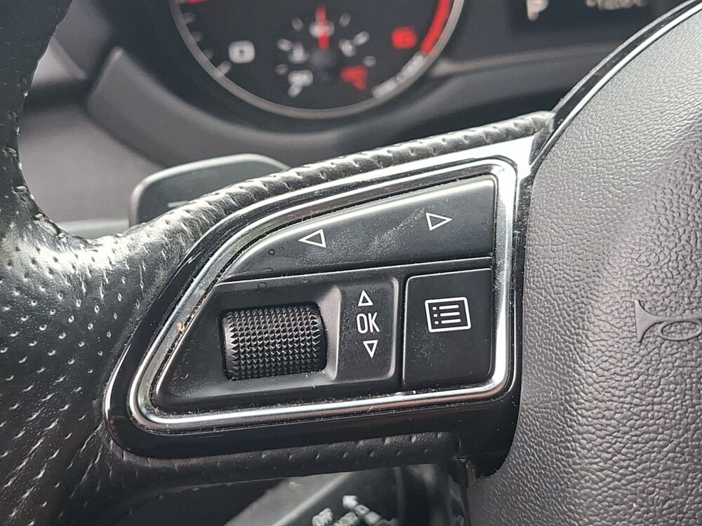 A1 1.6 Tdi 90 ch S-line S-tronic Bva /X&eacute;non Plus / Feux LED / S 2011 occasion 43000 Le Puy-en-Velay