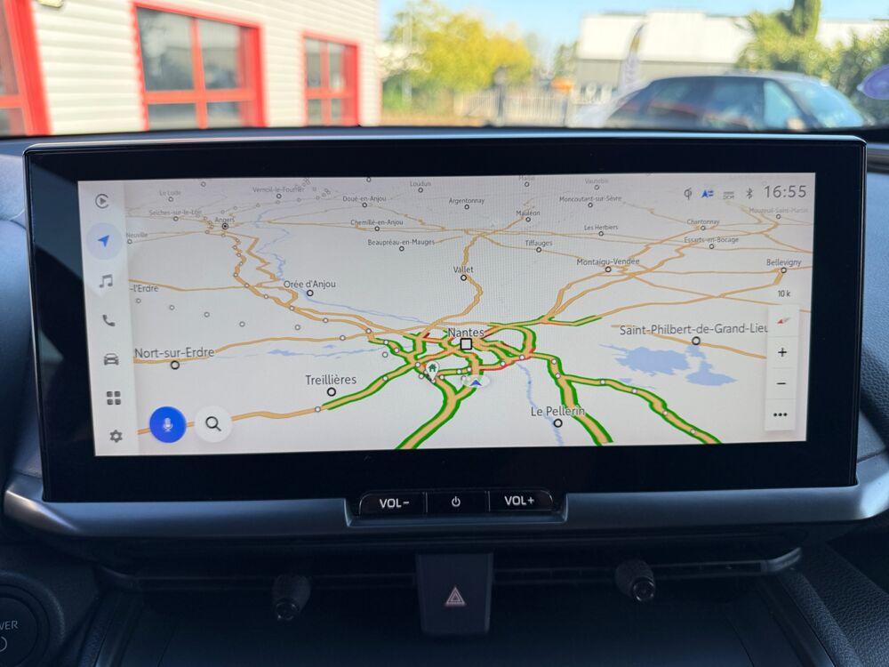 C-HR 1.8 140 ch Hybride Design 4x2 Bva /CarPlay/Pack Confort/Cam&eacute; 2024 occasion 44800 Saint-Herblain