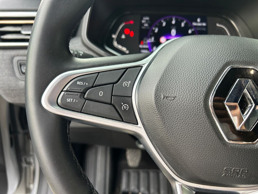 Clio 1.0 Tce 90ch Lutecia /CarPlay/R&eacute;gulateur-Limiteur/Radar AV-A 2021 occasion 18000 Bourges