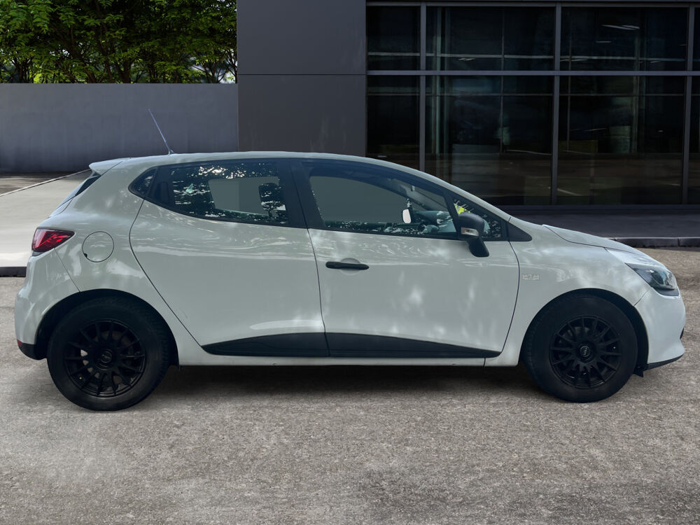 Clio 4 IV 1.5 DCi 90ch Societ&eacute; /Clim/Bluetooth/Distribution OK/En 2014 occasion 74200 Thonon-les-Bains