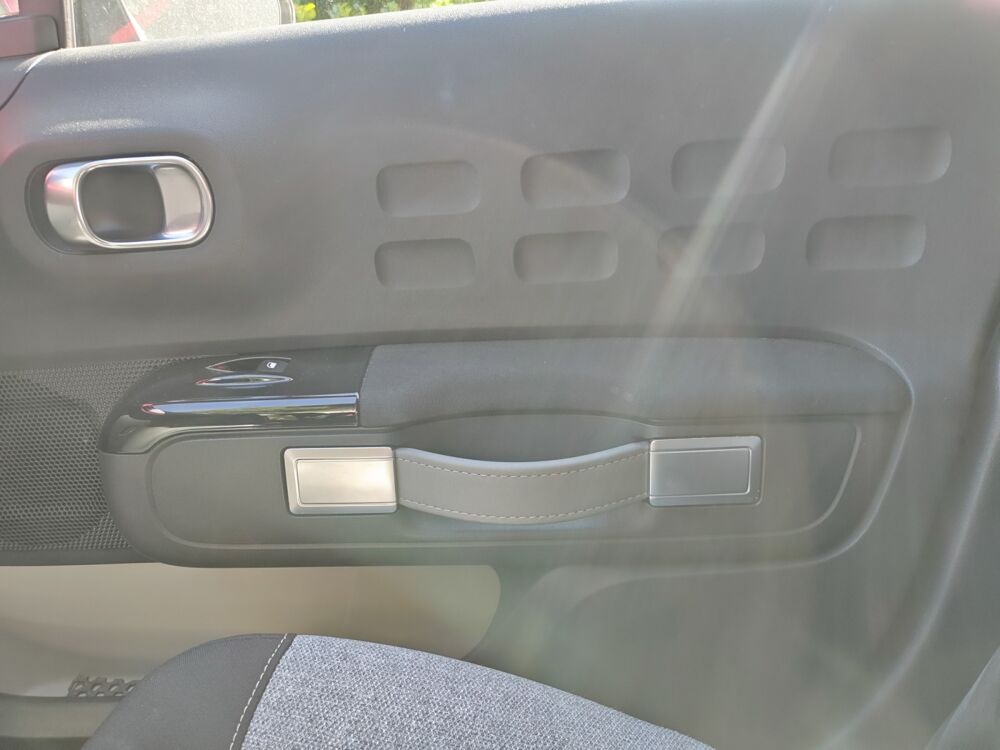 C3 1.2 Puretech 82 ch Elle /Andro&iuml;d auto / Carplay 2019 occasion 24400 Mussidan