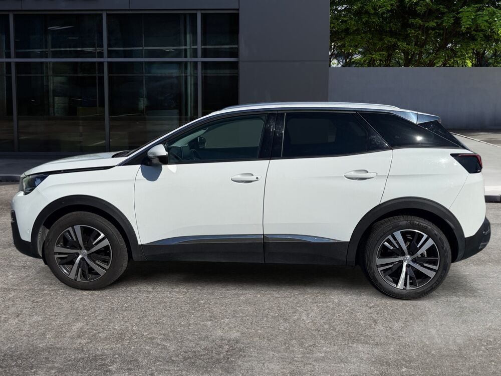 3008 II 1.2 130 ch Allure /Carplay/sellerie Guerande/1main/Distri 2019 occasion 35137 B&eacute;d&eacute;e